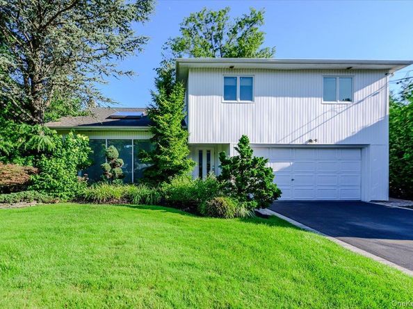 6 Geoffrey Lane, Hewlett NY 11557