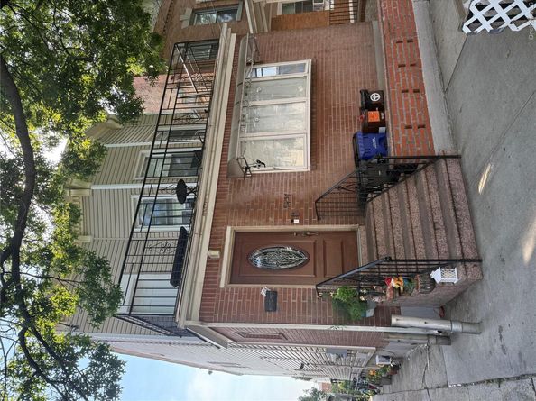 94-37 112th Street, Richmond Hill S. NY 11419