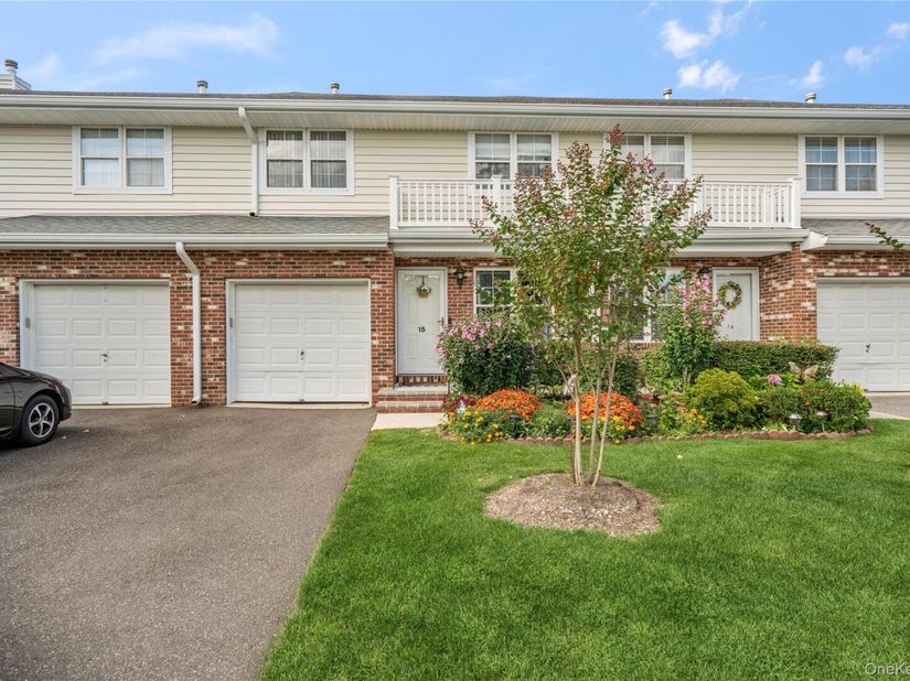 15 Springfield Circle 1, Central Islip NY 11722