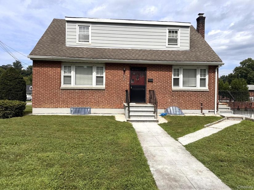 55 Canfield Avenue, Yonkers NY 10710