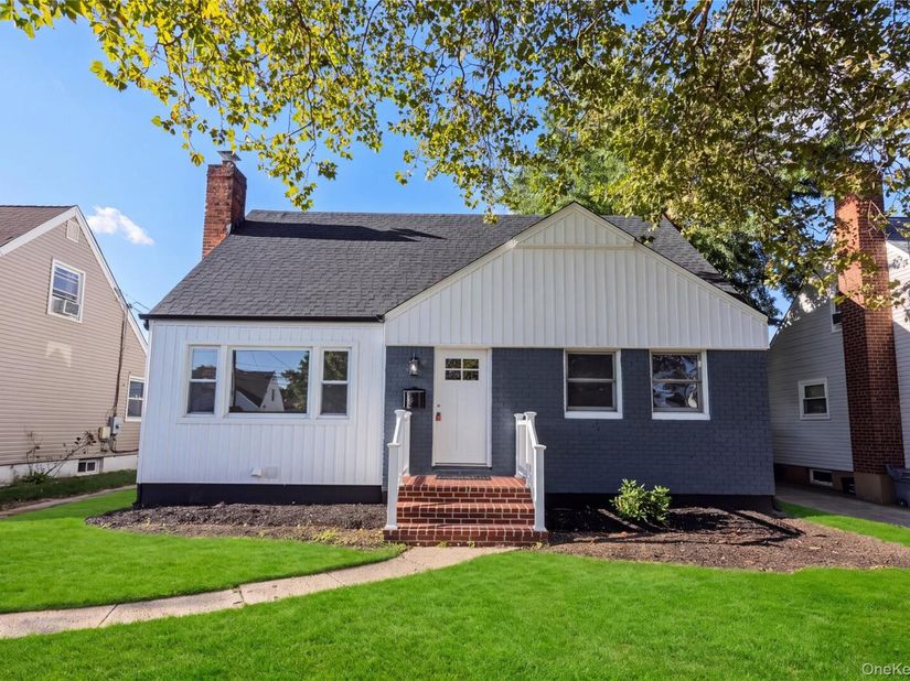 843 Jerusalem Avenue, Merrick NY 11566