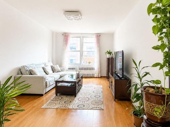 14470 41 Avenue 4, Flushing NY 11354