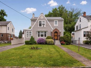 11 Summit Street