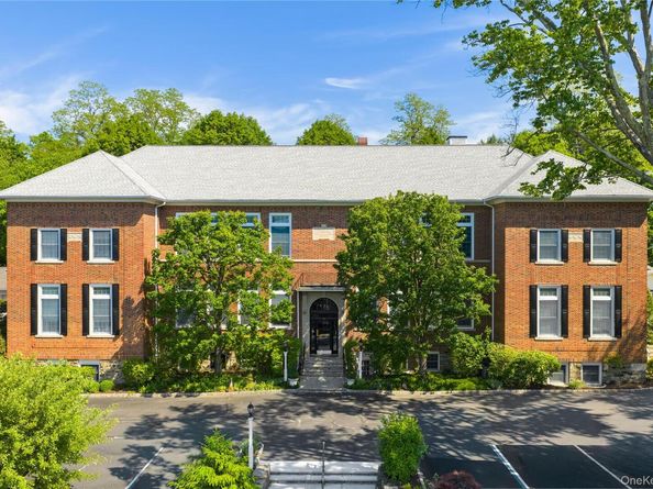 20 Whippoorwill Road E 2J, Armonk NY 10504