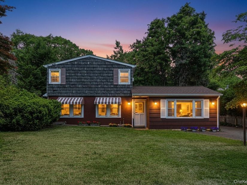 28 Cross Street, Locust Valley NY 11560