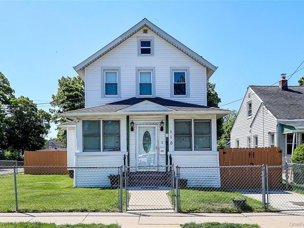 110 E Roosevelt Avenue, Roosevelt NY 11575
