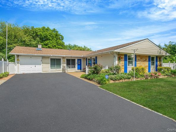 5 Tawny Pass, South Setauket NY 11720