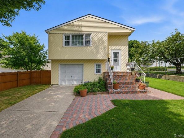 380 Sheridan Street, Westbury NY 11590
