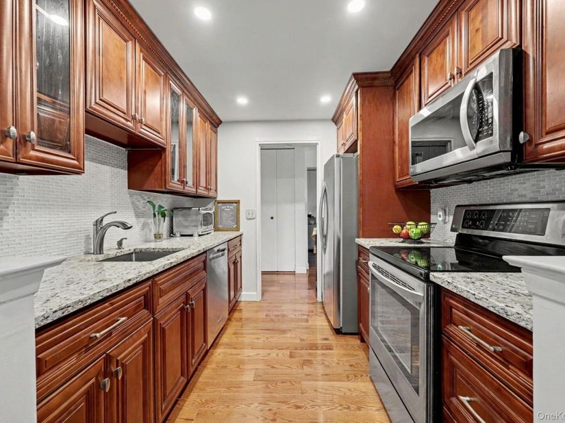 500 High Point Drive 810, Hartsdale NY 10530