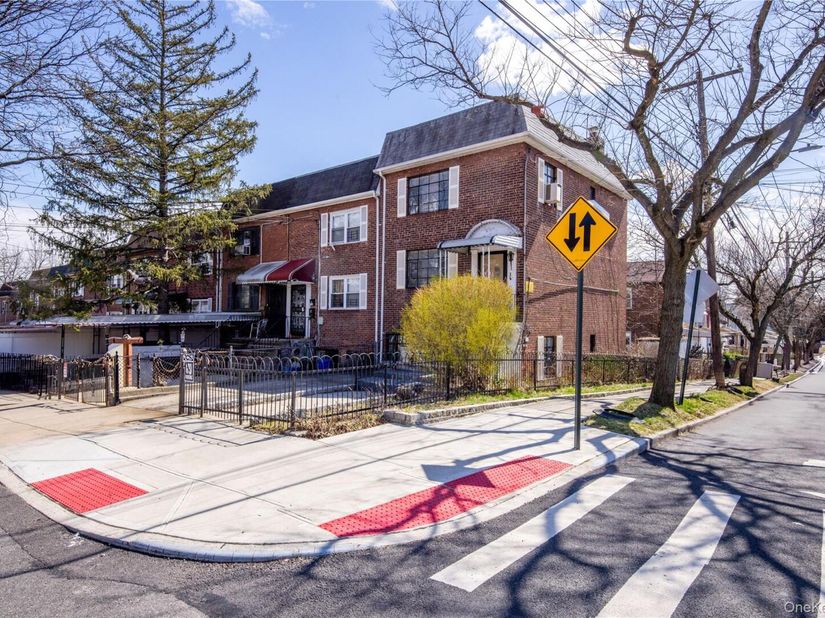 1774 Pitman Avenue, Bronx NY 10466