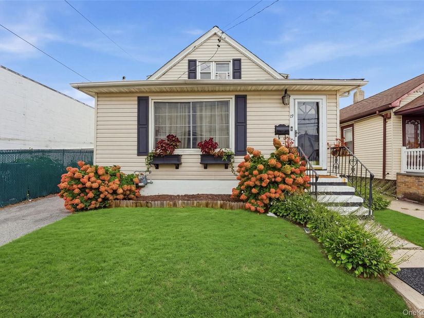 19 Catherine Avenue, Franklin Square NY 11010