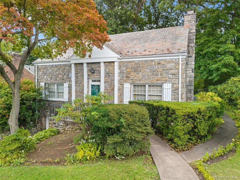 24 (aka 28) Ritchie Drive, Yonkers NY 10705