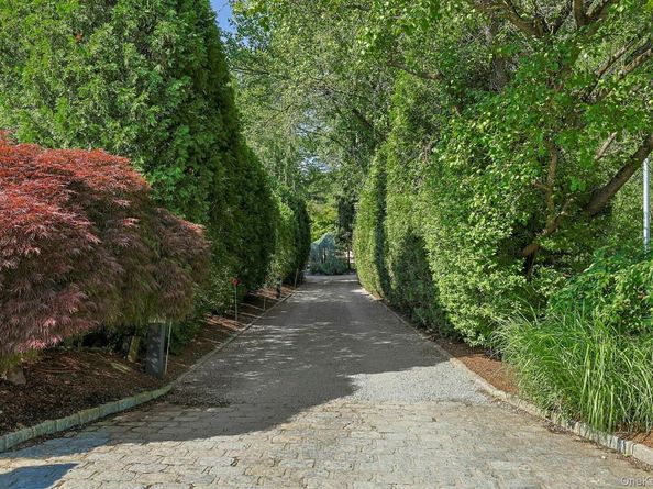 41 Murray Hill Road, Scarsdale NY 10583