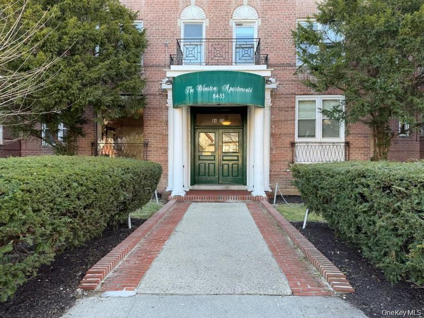 84-55 Daniels Street 5C, Briarwood NY 11435