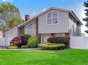 4 Seneca Drive