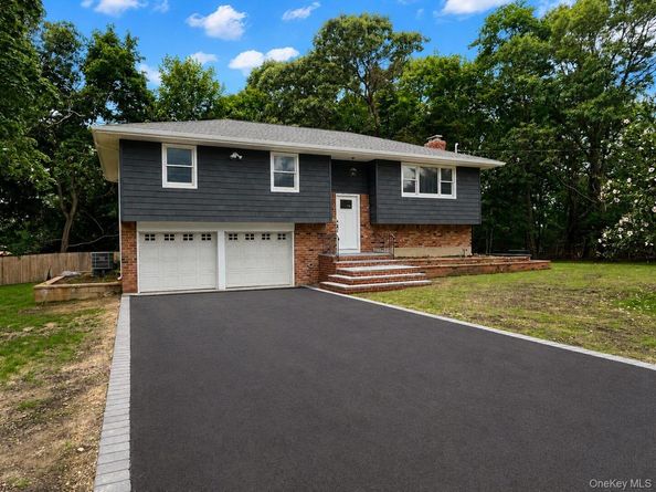 32 Groveland Park Boulevard, Sound Beach NY 11789