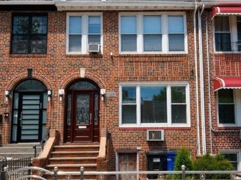 127 E 52nd Street