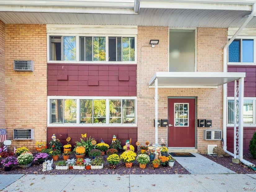 400 Fulton 5D, Farmingdale NY 11735