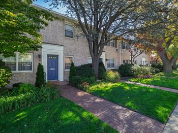 7 N Lewis Place