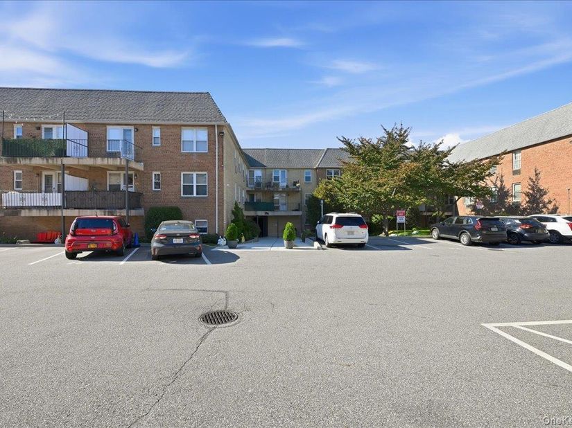 596 Broadway 10A, Lynbrook NY 11563