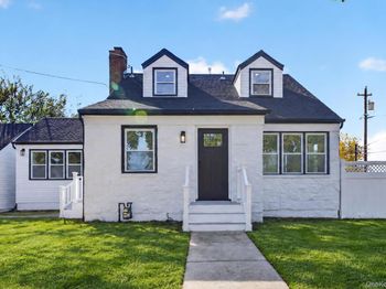 195 Ivy Street