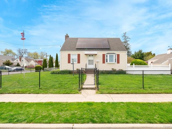 1 Robert Avenue, Massapequa NY 11758