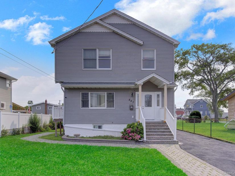 587 Miller Avenue, Freeport NY 11520