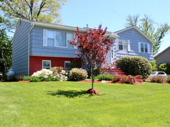 27 Skyview Lane, New Rochelle NY 10804