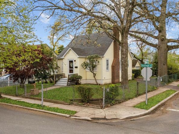 21 Voshage Street, North Baldwin NY 11510