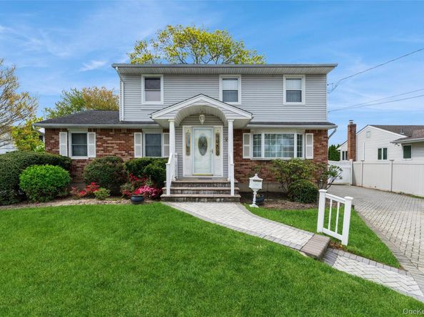 2 2nd Avenue, Farmingdale NY 11735