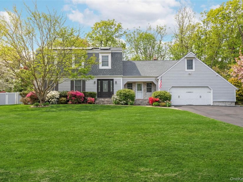 59 Linda Lane W, Riverhead NY 11901