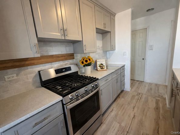 1966 Newbold Avenue 709, Bronx NY 10472