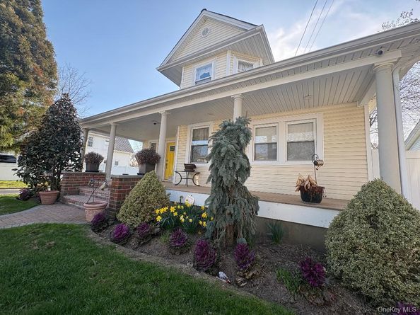 25 Rutland Road, Freeport NY 11520
