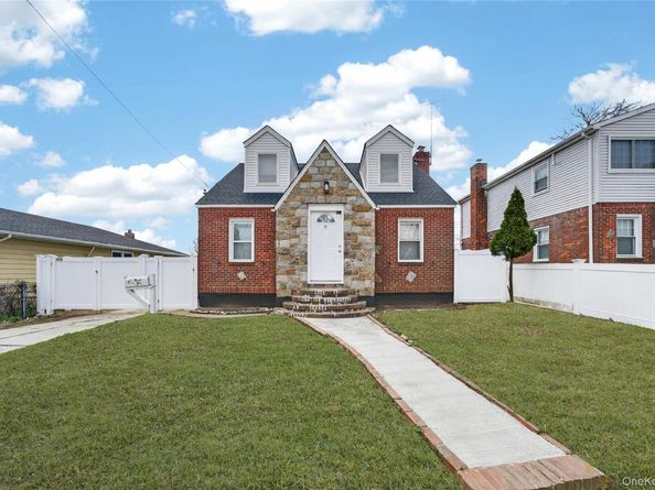 24 Madison Avenue, Hempstead NY 11550