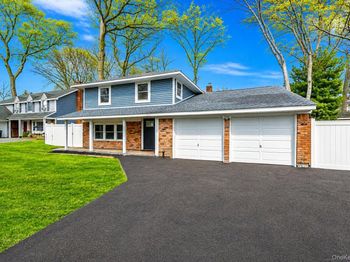 76 Moriches Road