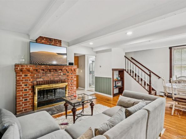 4 Poplar Avenue, Stony Brook NY 11790