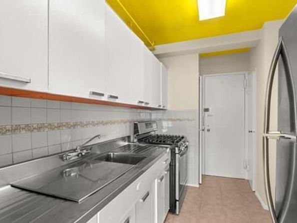 4 Fordham Hill Oval 12B, Bronx NY 10468