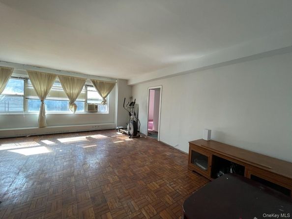 3 Fordham Hill Oval 4G, Bronx NY 10458