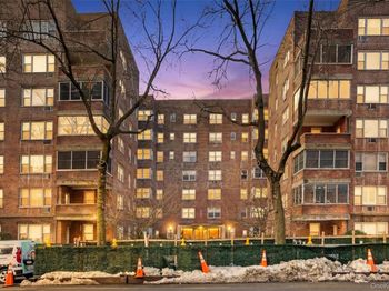 120 E Hartsdale Avenue