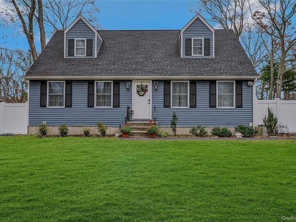 458 Lockwood Drive, Shirley NY 11967