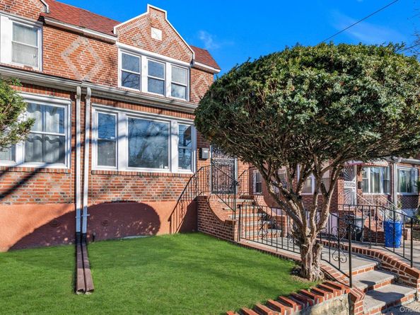 8835 Vanderveer Street, Queens Village NY 11427