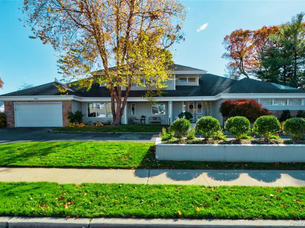 12 Combes Avenue, Rockville Centre NY 11570