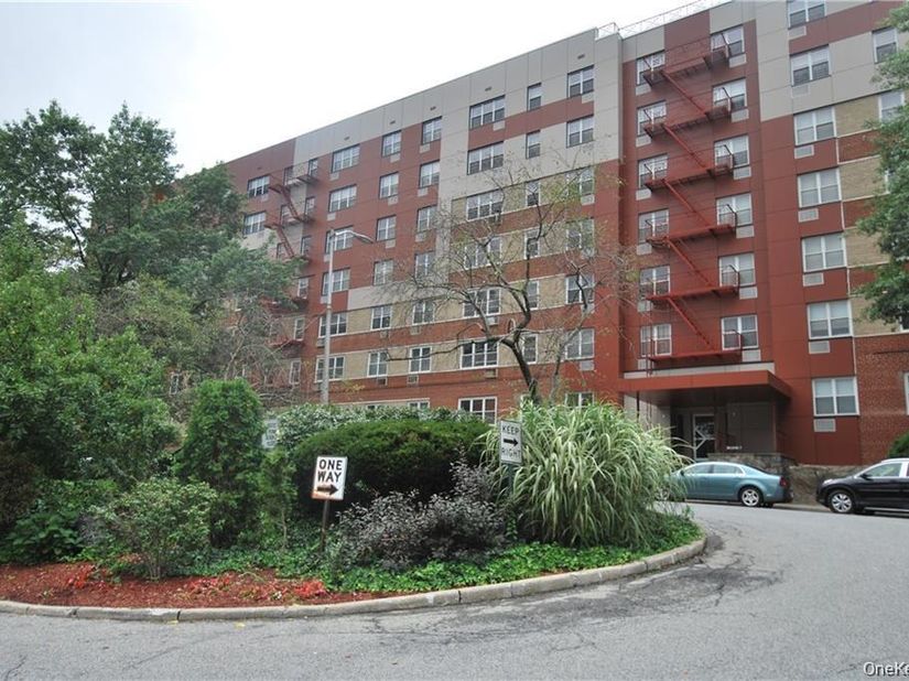 7 Balint Drive 521, Yonkers NY 10710