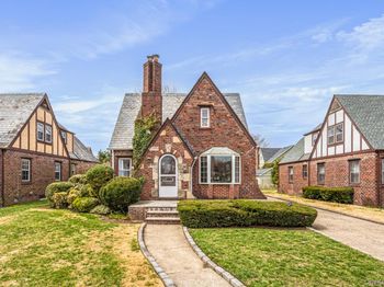 112 New Hyde Park Road
