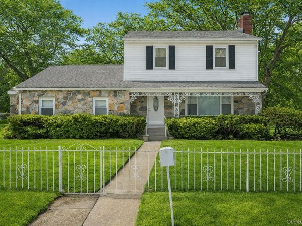 340 Westchester Avenue, West Babylon NY 11704