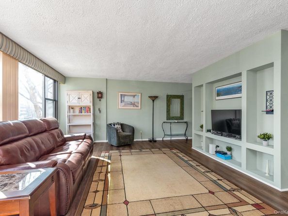 7-25 166 2A, Beechhurst NY 11357