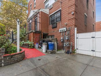 1321A Lafayette Avenue