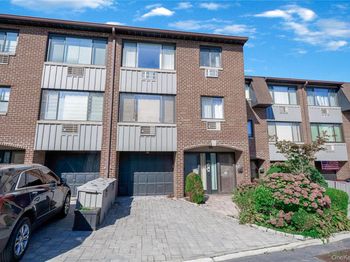 15405 Riverside Drive