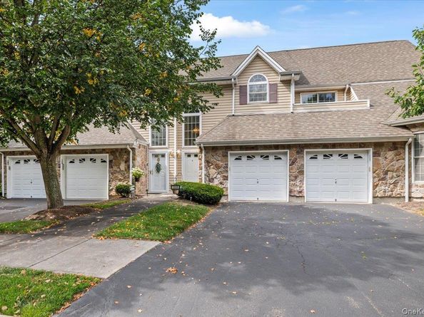 108 Joseph Lane, Dix Hills NY 11746