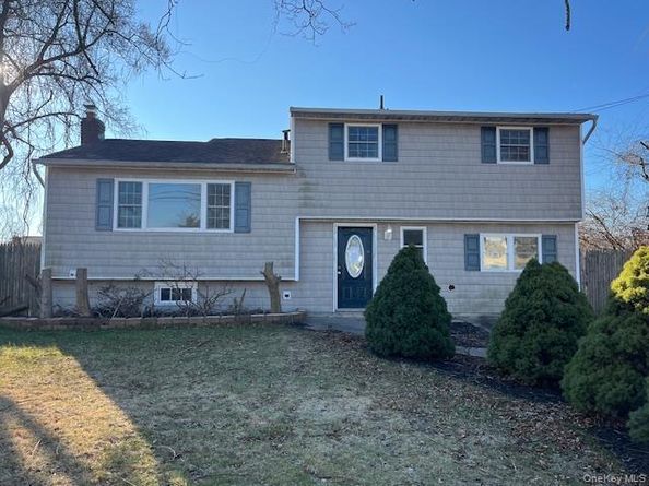 18 Lark Drive, Centereach NY 11720